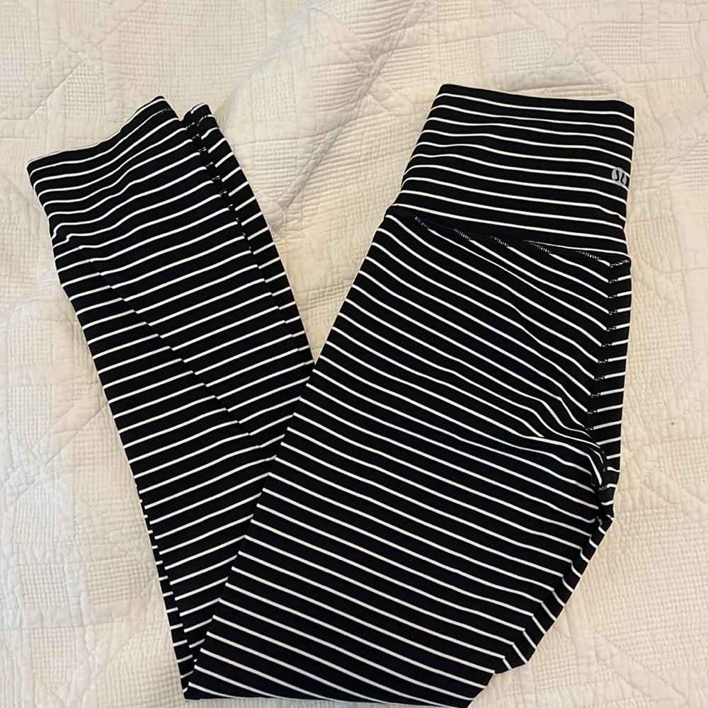 Lululemon striped black and white pants size 4